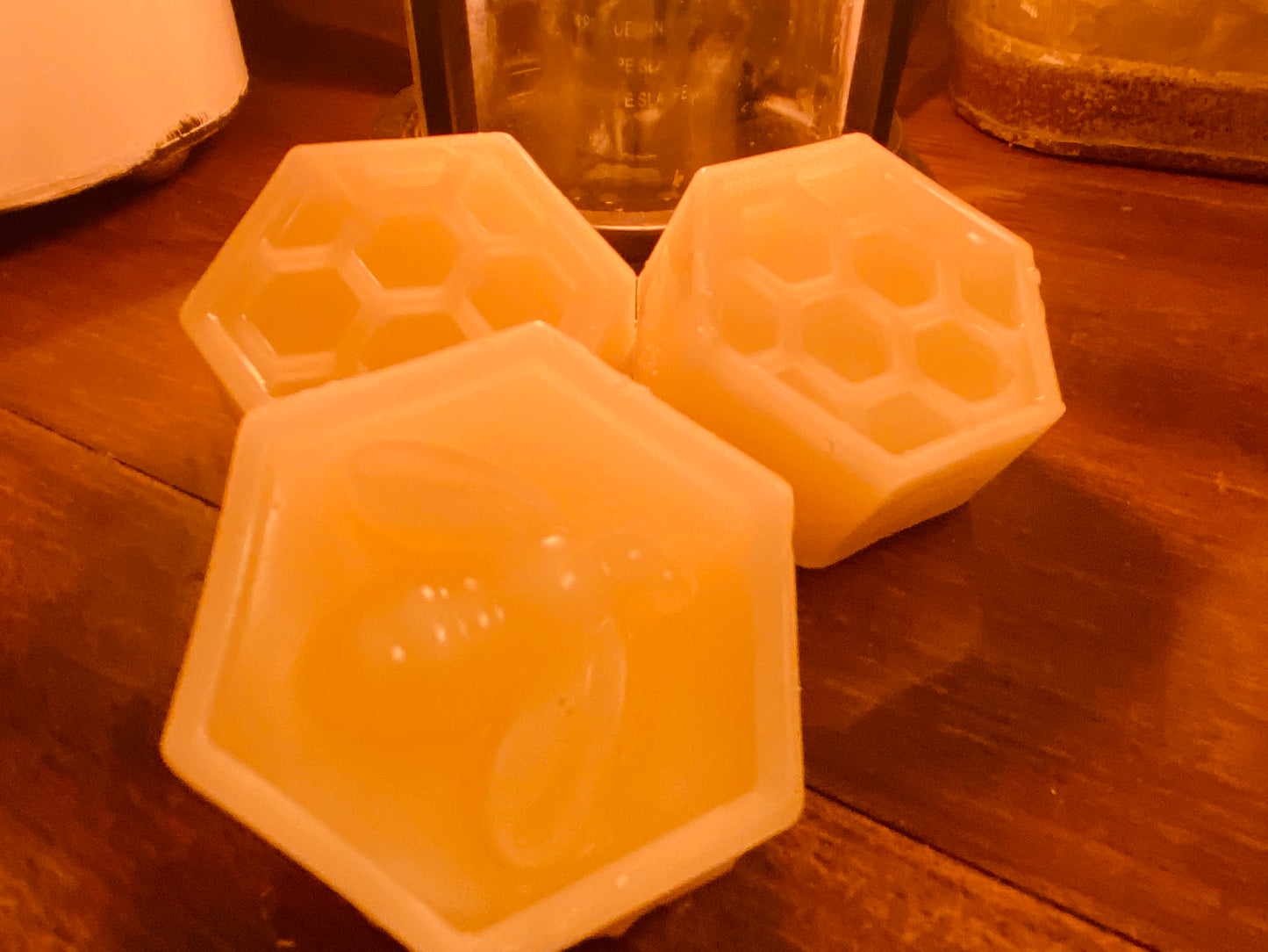 Big Boody Tarts - The Queen Bee Beeswax Melt